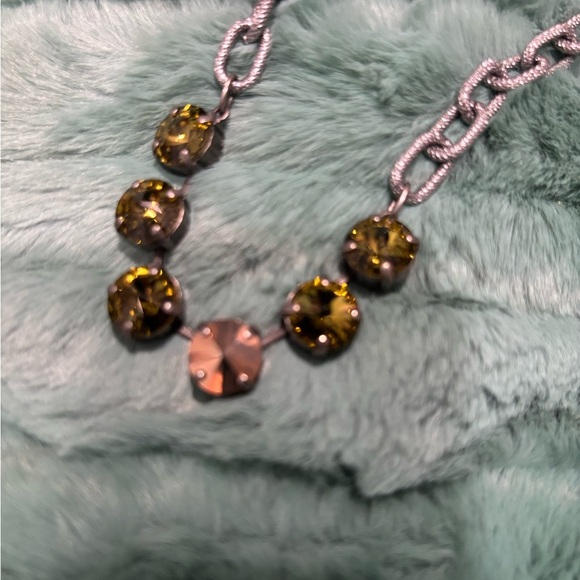 Sabika Manhattan sized choker - Picture 2 of 3